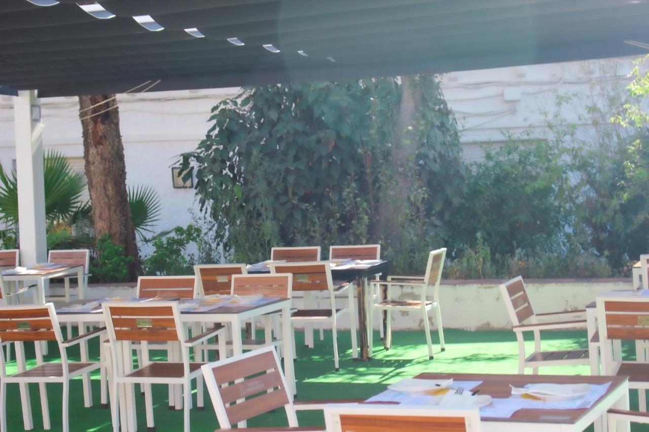 Hotel Patricia Торегуадиаро Екстериор снимка